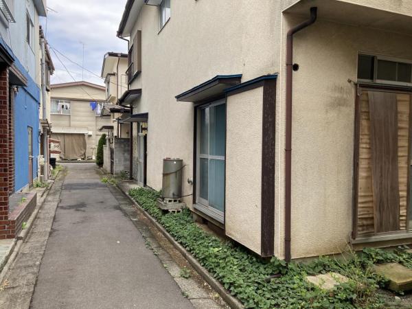 宇都宮市六道町　2階建て5K 前面道路含む現地写真 