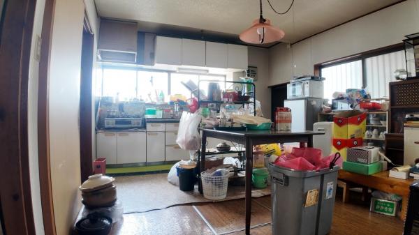 鹿沼市府所町　平屋4LDK＋納戸　離れ キッチン 