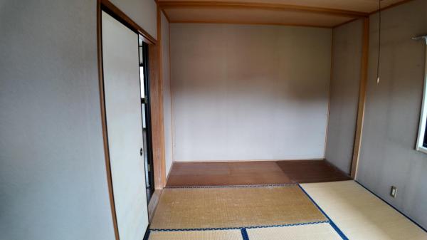 日光市七里　2階建て6K 和室