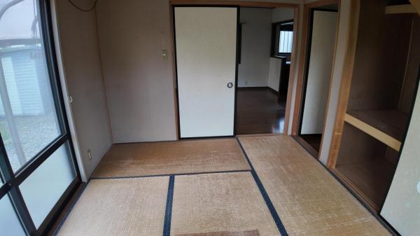 日光市七里　2階建て6K 和室