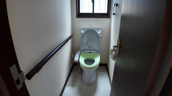 日光市七里　2階建て6K トイレ 