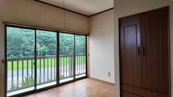 那須郡那珂川町三輪　2階建て6DK+離れ3K 洋室