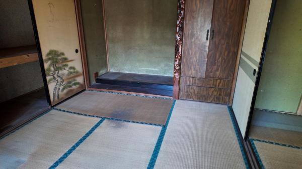 那須郡那珂川町馬頭　2階建6K+店舗 和室