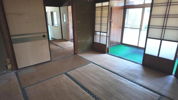 那須郡那珂川町馬頭　2階建6K+店舗 和室