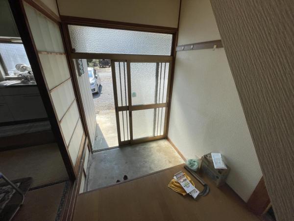 大田原市前田　2階建て6K　納戸　ガレージ付き 玄関 