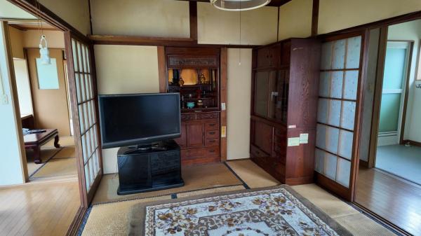 大田原市前田　2階建て6K　納戸　ガレージ付き 和室