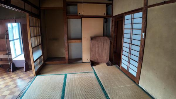 佐野市上台町　2階建て6K　駅近 和室