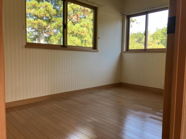 日光市嘉多蔵　2階建て8LDK+納戸　蔵付き 洋室