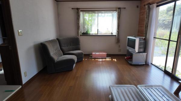 那須塩原市三区町　2階建て5LDK＋納戸 リビングダイニング