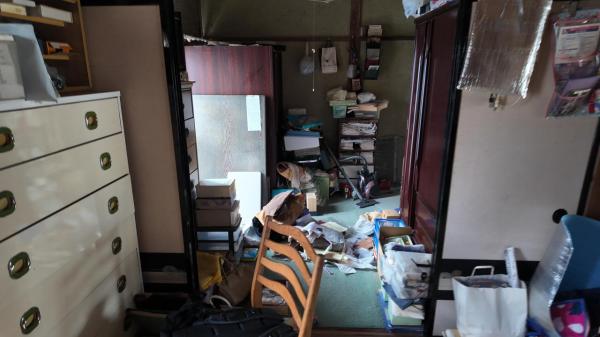 小山市大川島　2階建て7K+倉庫 和室