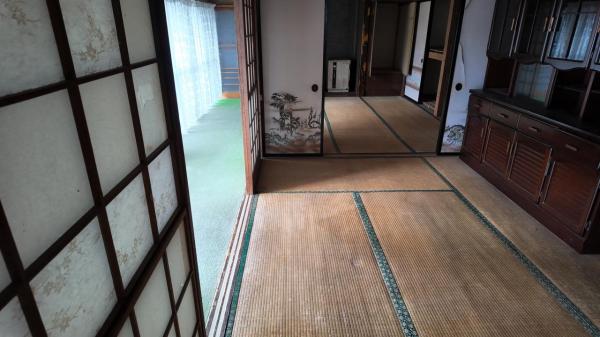 小山市大川島　2階建て7K+倉庫 和室