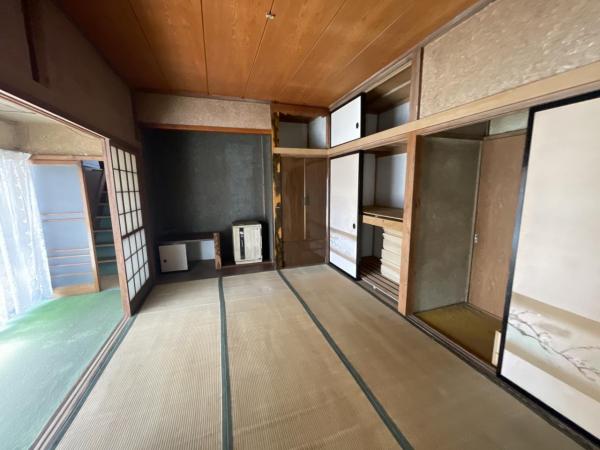 小山市大川島　2階建て7K+倉庫 和室
