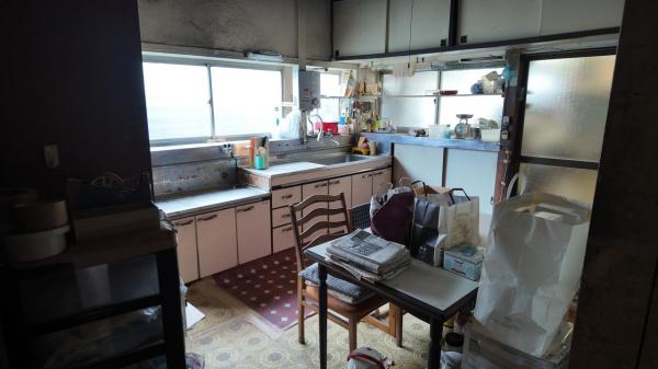 小山市大川島　2階建て7K+倉庫 キッチン 