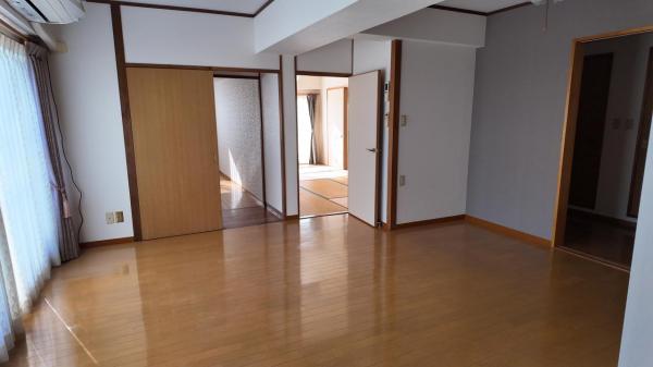 宇都宮市本丸町　宇都宮第３チサンマンション リビング 