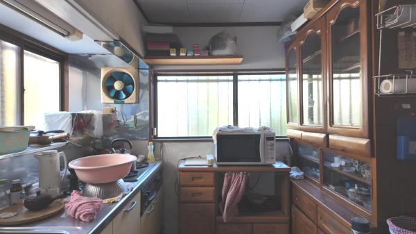鹿沼市三幸町　2階建て4K　サンルーム付き キッチン 