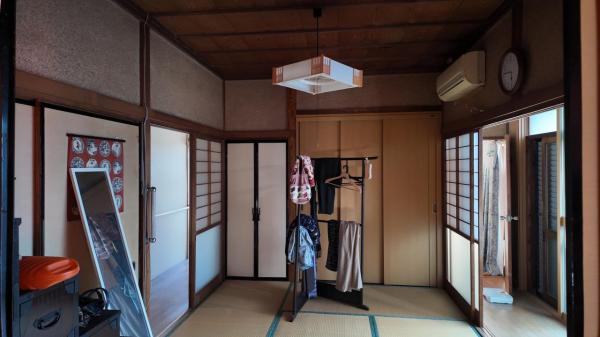 鹿沼市三幸町　2階建て4K　サンルーム付き 和室