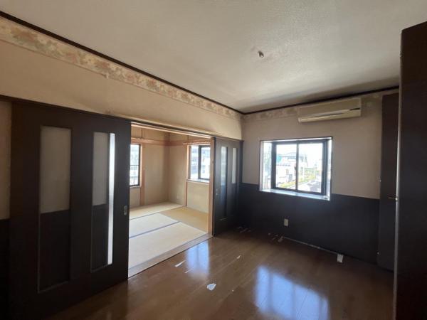 河内郡上三川町上三川　2階建て8DK　【店舗兼住宅】 洋室