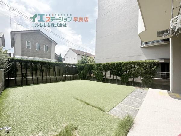 三井西新ハイツ 庭