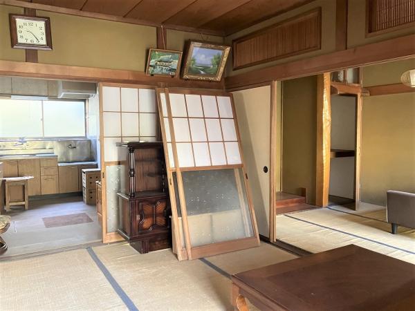 南蒲原郡田上町大字羽生田 リビングダイニング