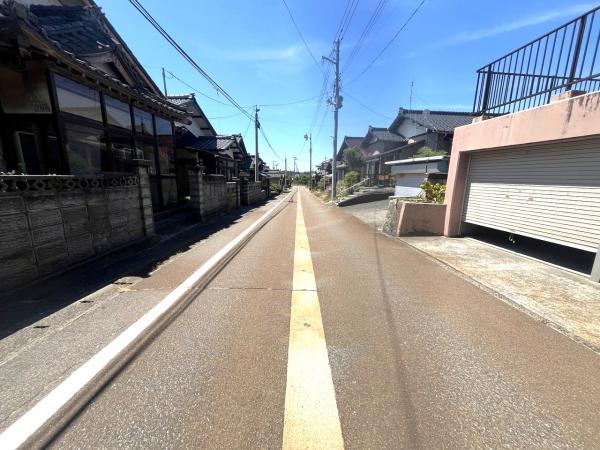 胎内市村松浜 前面道路含む現地写真 