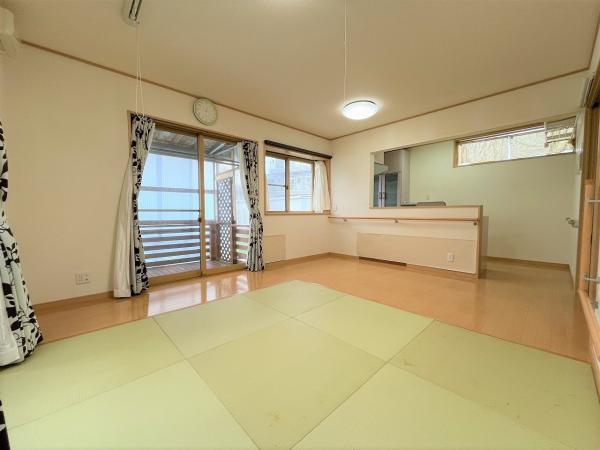 長岡市城岡1丁目 リビングダイニング