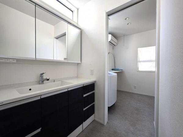 燕市富永 洗面台・洗面所 