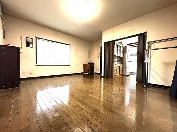 北区つくし野1丁目 リビングダイニング