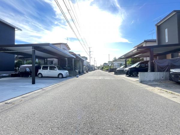 北区川西3丁目 前面道路含む現地写真 