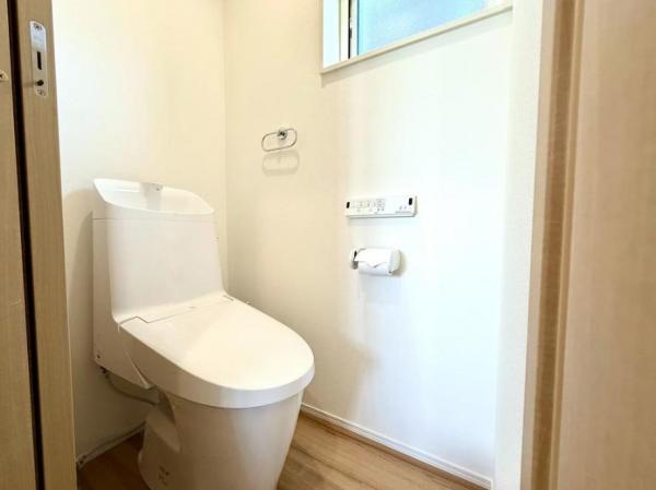 燕市杣木　建売住宅 トイレ 