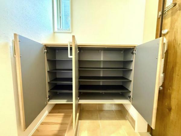 燕市杣木　建売住宅 玄関 