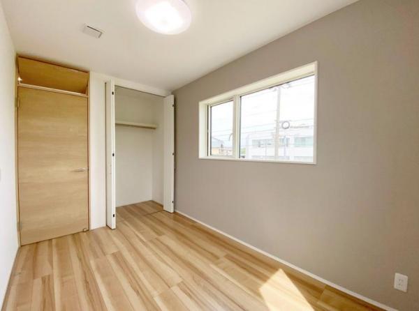 燕市杣木　建売住宅 洋室