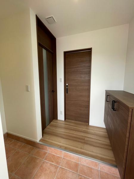 三条市林町 玄関 