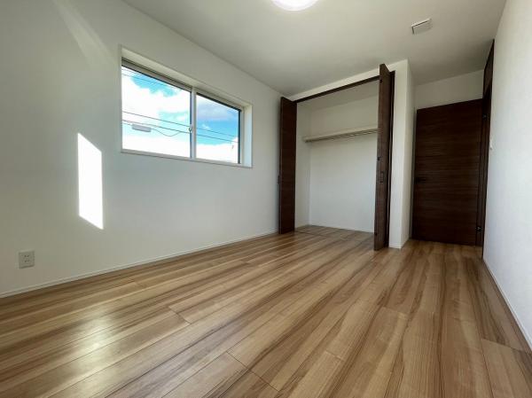 三条市林町 洋室