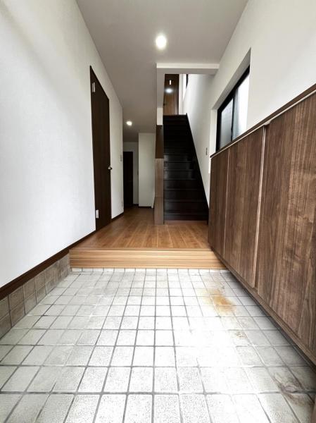 東区逢谷内3丁目 玄関 