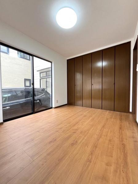 東区逢谷内3丁目 洋室