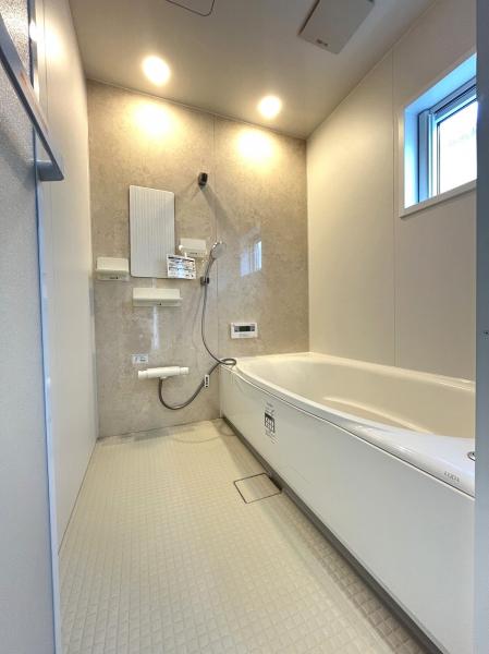 東区中野山5丁目　建売住宅 浴室 