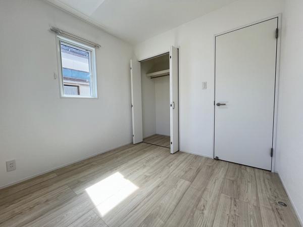 東区中野山5丁目　建売住宅 洋室