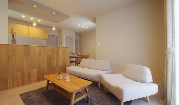 東区中野山5丁目　建売住宅 リビング 