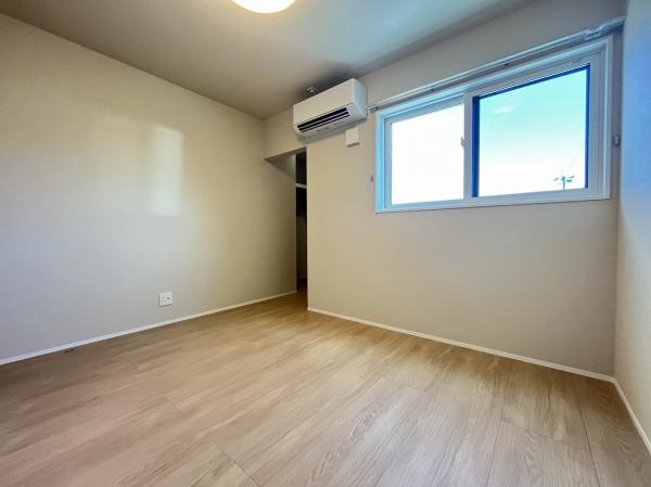中央区長潟1丁目　建売住宅 洋室