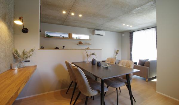 中央区長潟1丁目　建売住宅 リビング 