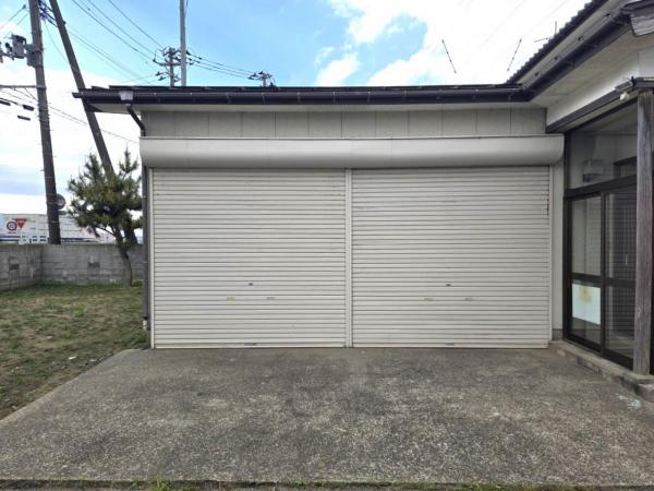 燕市杉柳 駐車場 