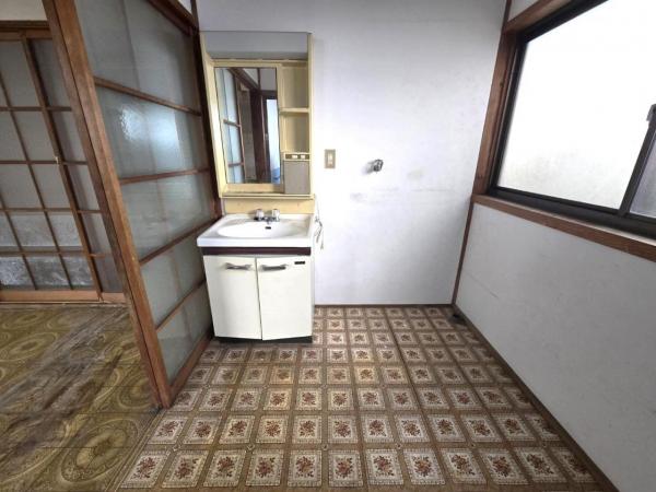 燕市杉柳 脱衣場