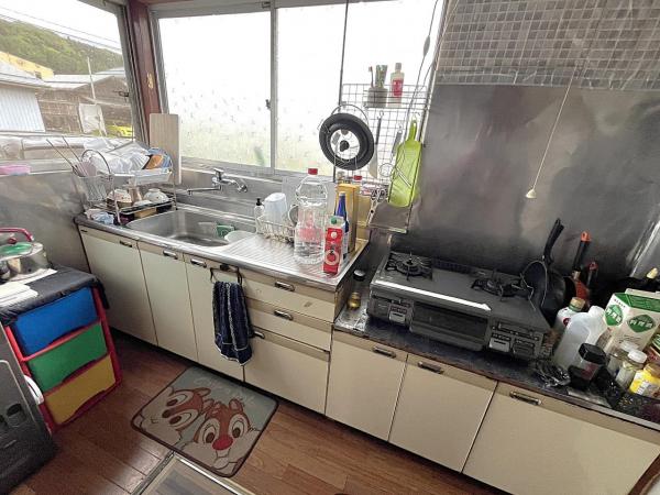 三条市中新 キッチン 