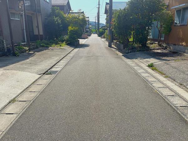三条市中新 前面道路含む現地写真 