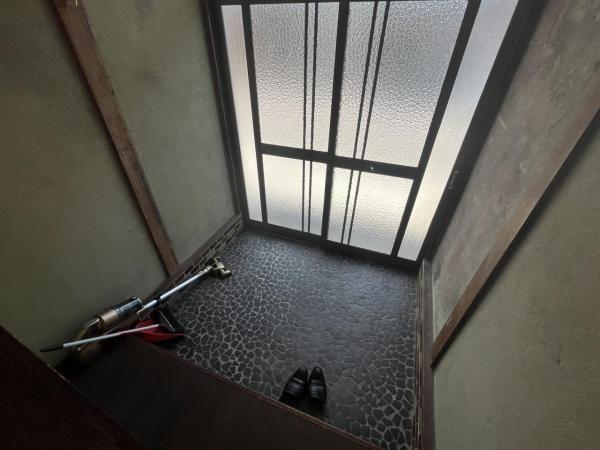 三条市中新 玄関 