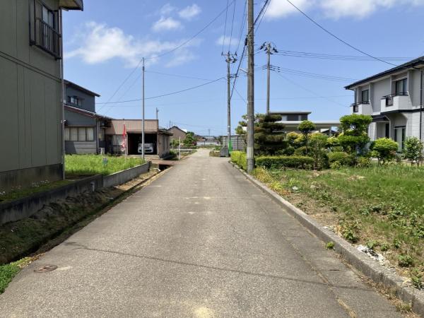 燕市下諏訪 前面道路含む現地写真 