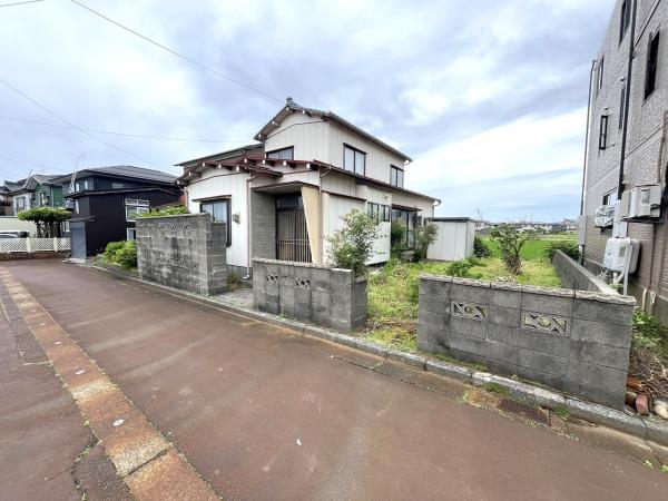 長岡市長倉2丁目 前面道路含む現地写真 