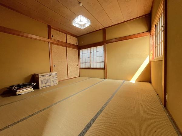 長岡市下々条町 リビング以外の居室 