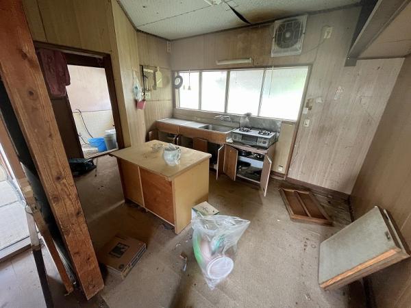 三条市中新 キッチン 