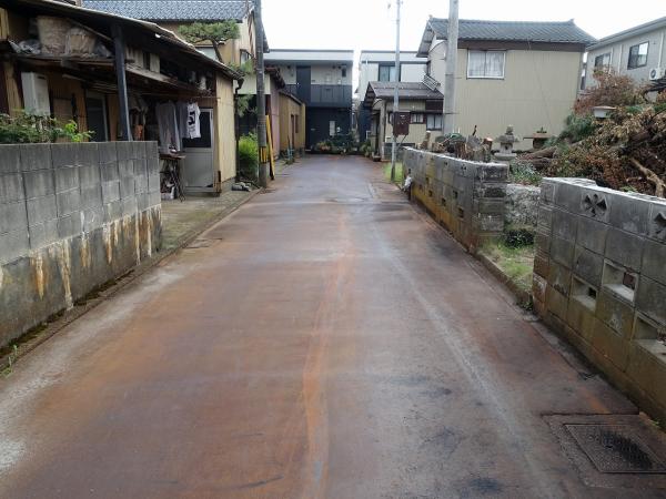 長岡市東栄3丁目 前面道路含む現地写真 